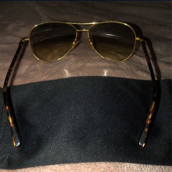 Louis Vuitton Sunglasses (LV) - Picture 5 of 12
